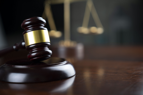 An image of a judge's gavel.